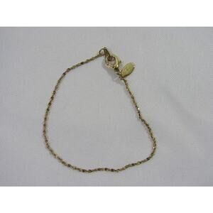 American Showcase Gold Tone Twist Bracelet Dainty Minimalist Neutral‎ Whimsical